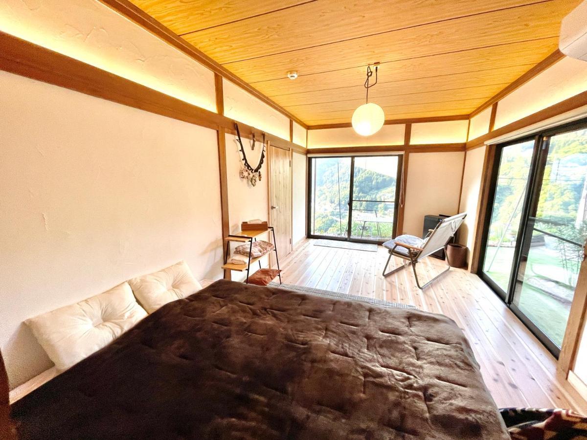 古民家グランピングmatoba Hotel Miyoshi  Exterior foto